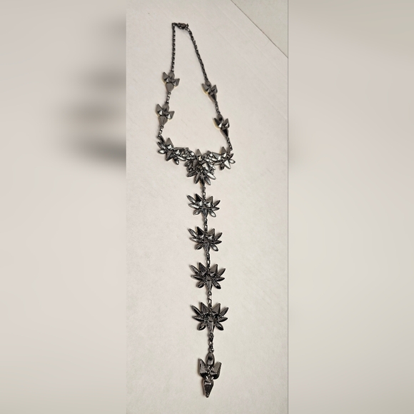 [EXPRESS] Elegant Gold & Silver Floral Statement Necklace ○●Choker // Collar●○ - Picture 9 of 16